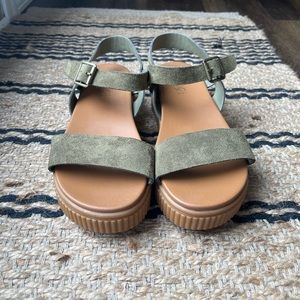 Women’s olive green sandals